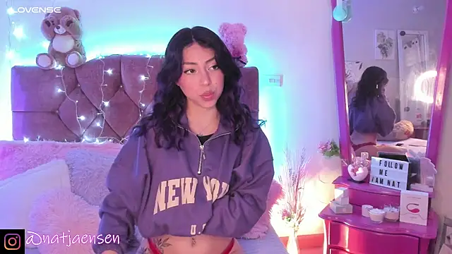 natalie jaensen online show from December 2024 11:14:02 PM