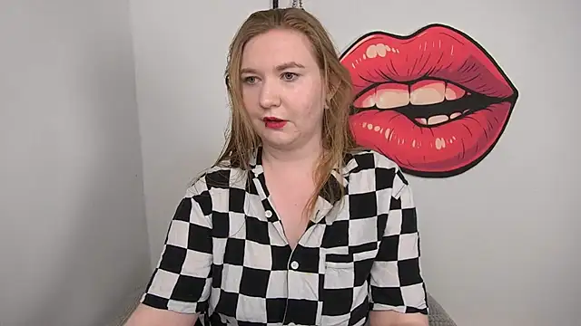 Snapshot of LaraDream chatting on November 2025 04:12:02 PM LaraDream online show from November 2025 04:12:02 PM