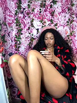 Snapshot of mismialove chatting on November 2025 07:35:02 AM mismialove online show from November 2025 07:35:02 AM