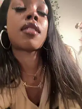 mismialove online show from June 2026 05:23:01 AM