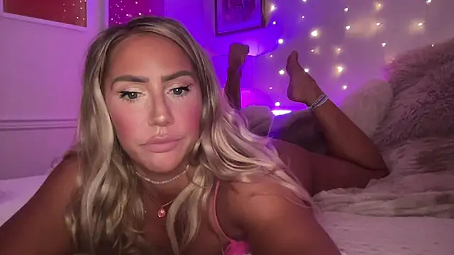 Snapshot of Fitnessbabe69 chatting on July 2026 07:32:02 AM Fitnessbabe69 online show from July 2026 07:32:02 AM