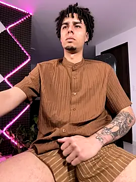 bigryann23 online show from November 2025 02:35:01 AM